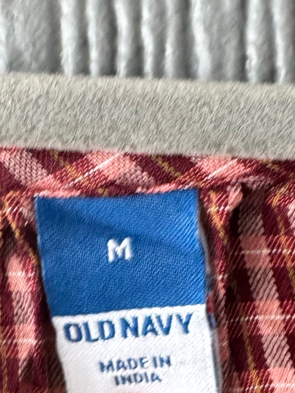 🍒2/25$ Old Navy Pink and Burgundy Gingham Ruffle Blouse - Picture 3 of 3